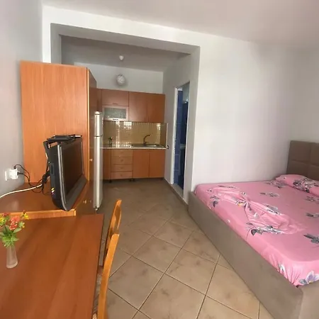 Armando Home-free Parking Included Vlorë