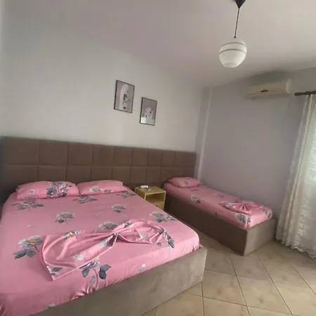 Ferienhaus Armando Home-free Parking Included Vlorë