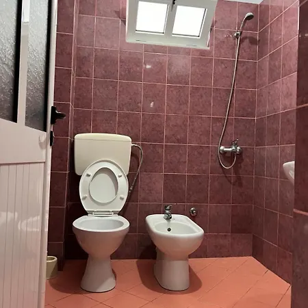 Ferienhaus Armando Home-free Parking Included Vlorë