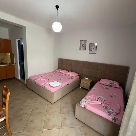 Holiday home Armando Home-free Parking Included *