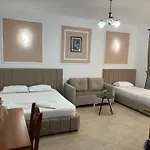 Armando Home-free Parking Included بيت للعطل فلورا