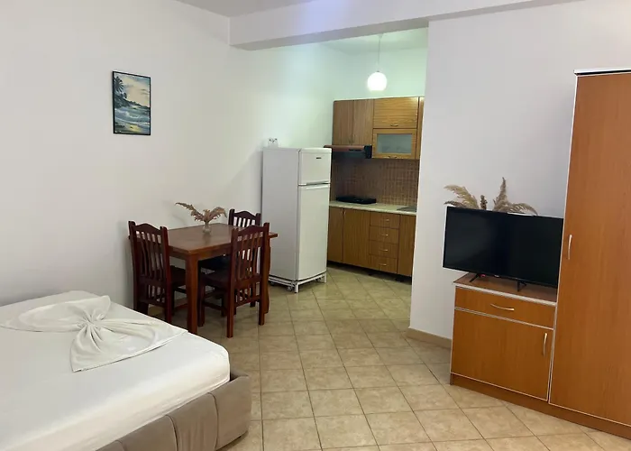 Armando Home-free Parking Included * Vlorë